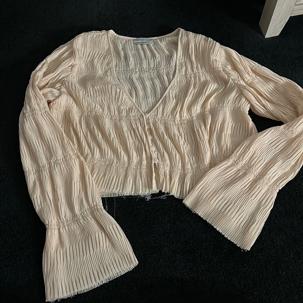 Bell sleeve blouse